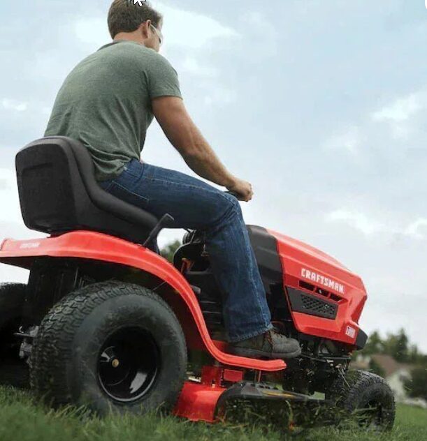CRAFTSMAN T100 36″ 11.5-HP Riding Lawn Mower